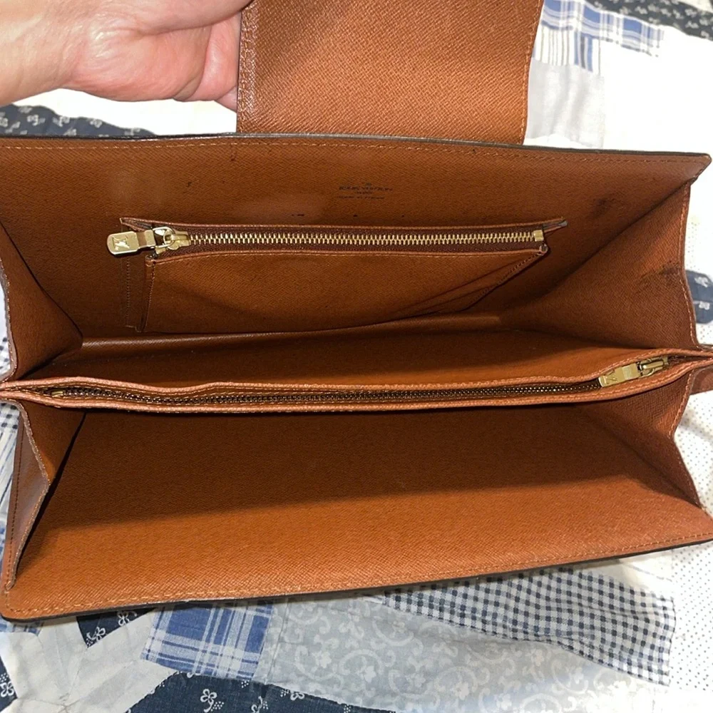 Louis Vuitton Monogram Courcelle Bag - Picture 8 of 15